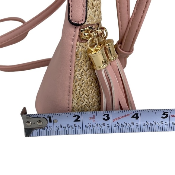 Infusion Crossbody Handbag NWT Straw Pink Faux Leather Zip - Picture 11 of 16